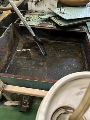 Gepersonaliseerd CNC koelmiddel tank reiniger CNC koelmiddel filter systeem voor slakken reiniging